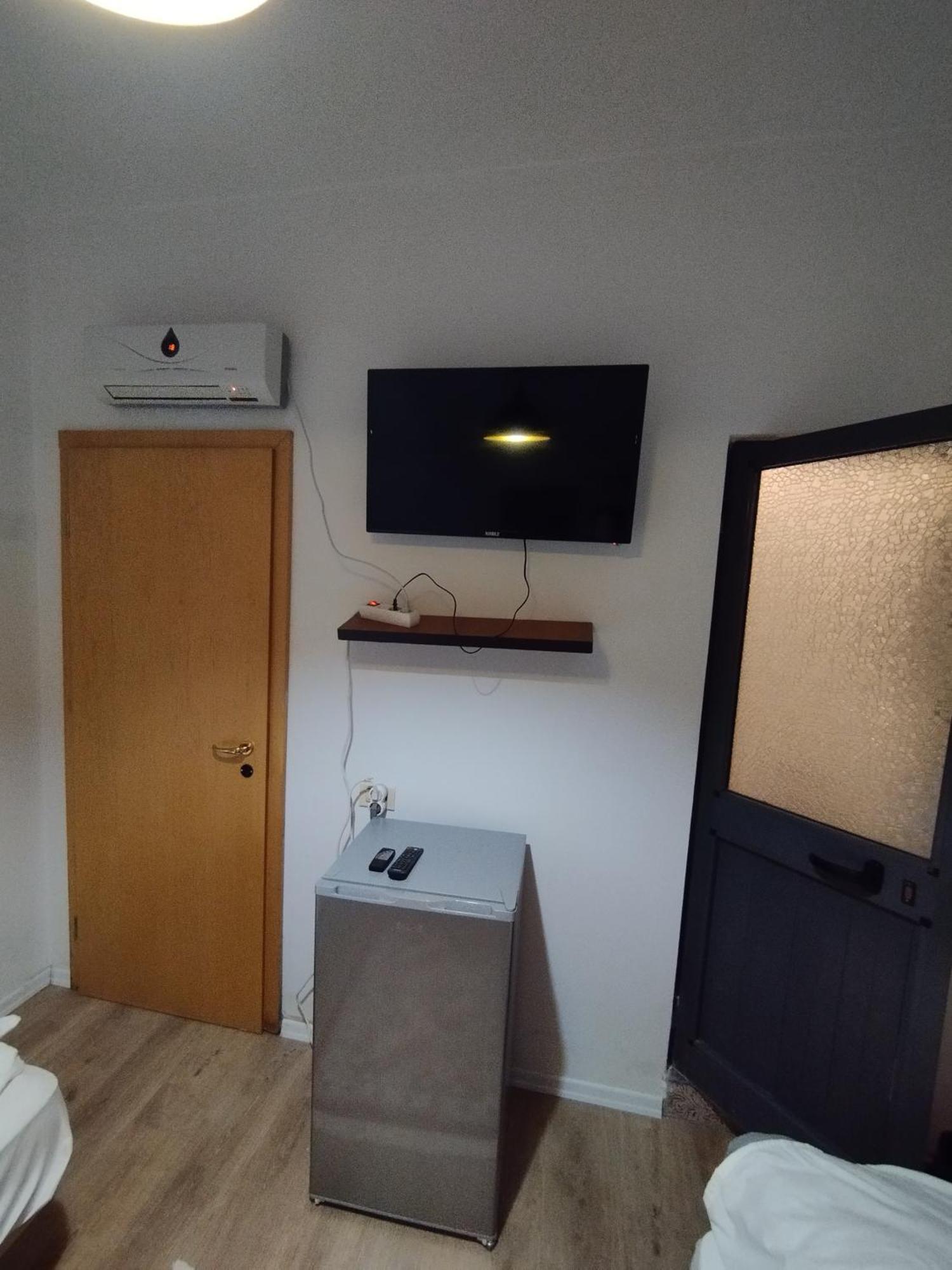2 Single Bedroom Tiranë Eksteriør bilde