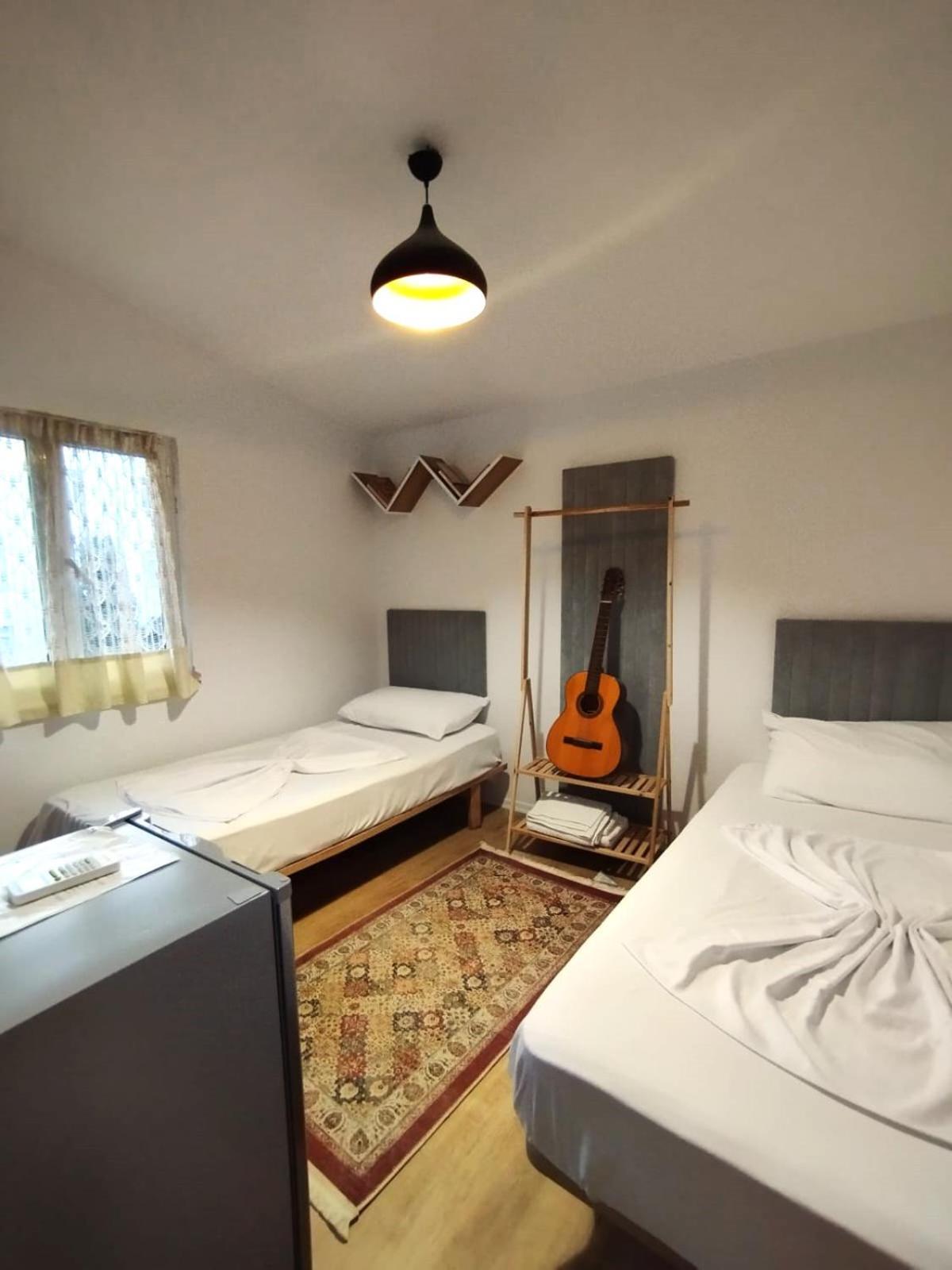 2 Single Bedroom Tiranë Eksteriør bilde