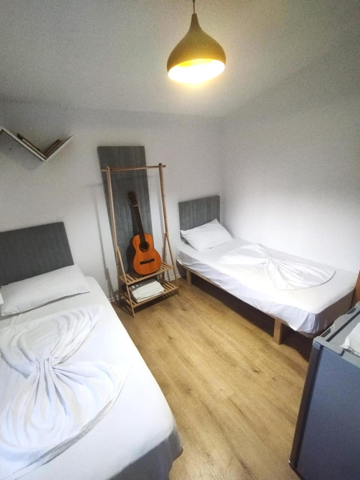 2 Single Bedroom Tiranë Eksteriør bilde